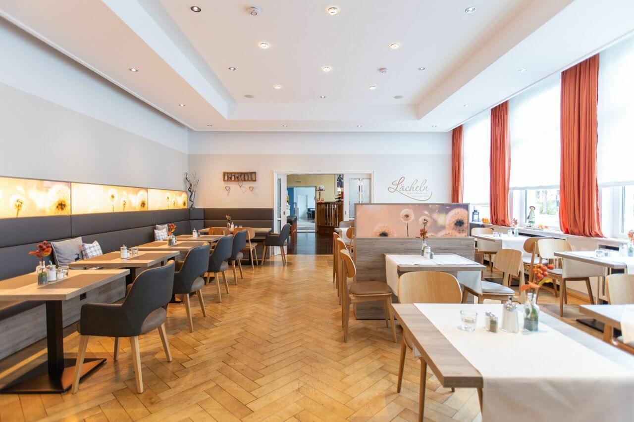 Hotelbavariaoldenburg-Fruehstueckraum-1